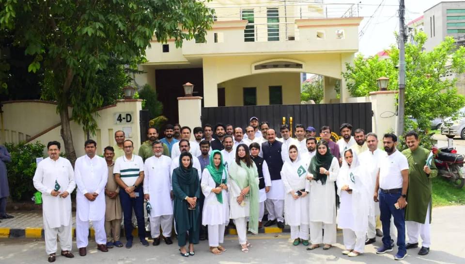 Community volunteers in Pakistan representing NGO registration services